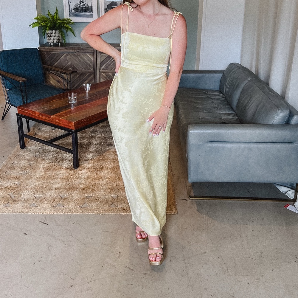 Park & Fifth Lenore Dress in Butter JACQUARD